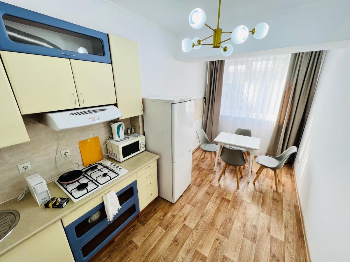 Evita Apartment Bishkek Ngoại thất bức ảnh